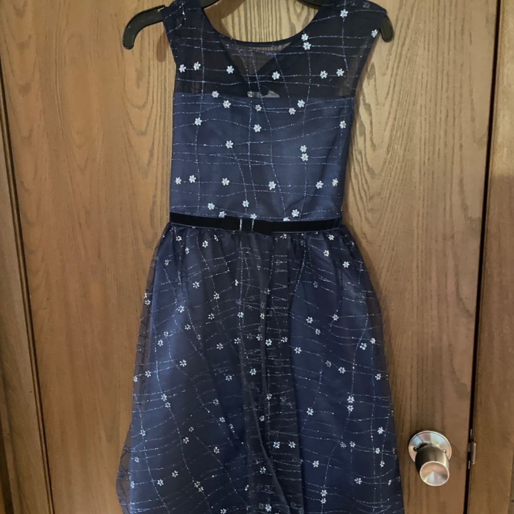 Girl’s Jon’s Michelle Dress with matching short sleeved shrug - Picture 5 of 6
